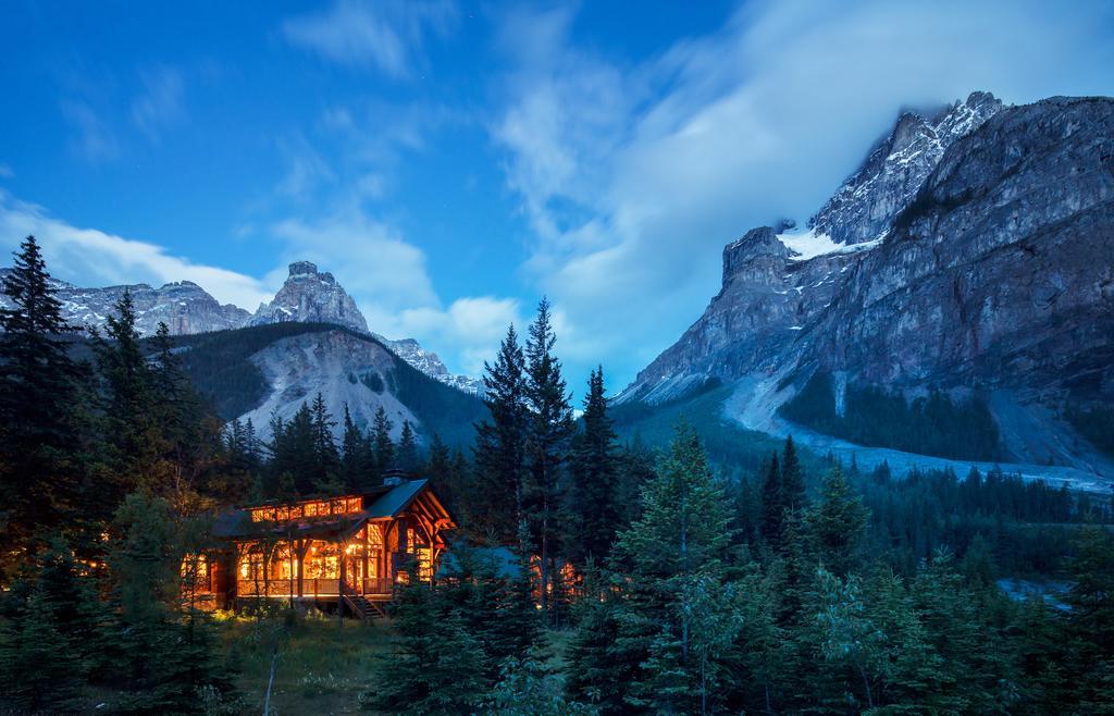 Cathedral Mountain Lodge Филд Экстерьер фото